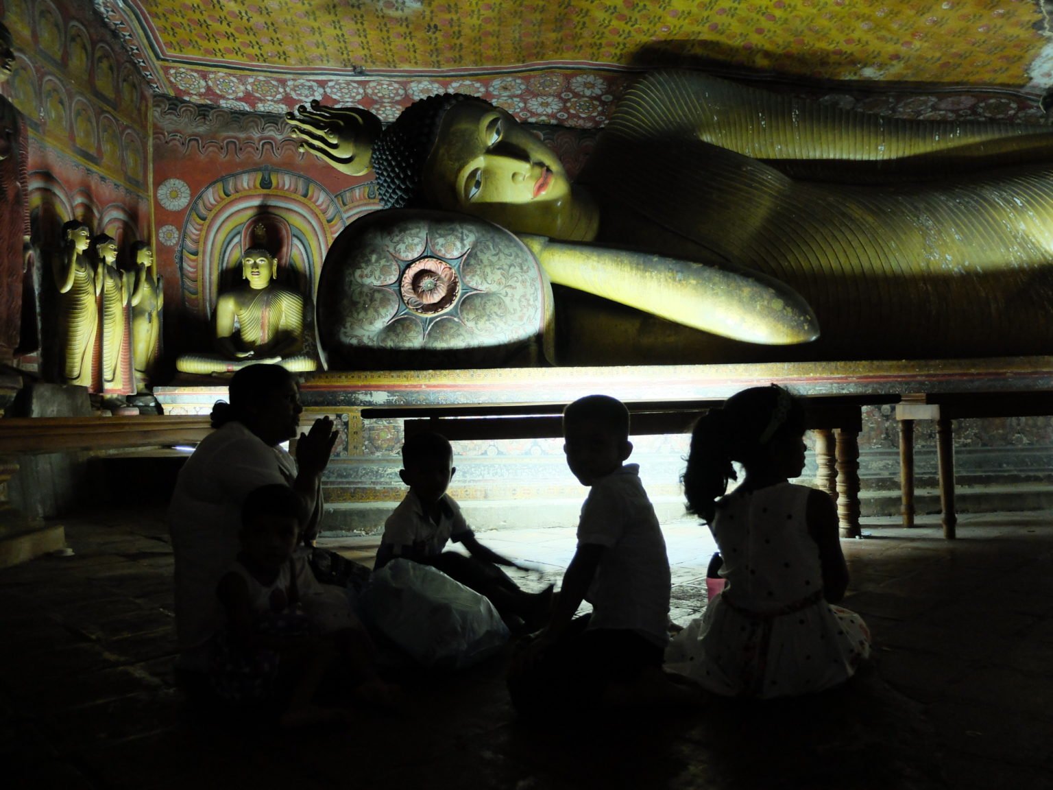 buddhist temple sri lanka